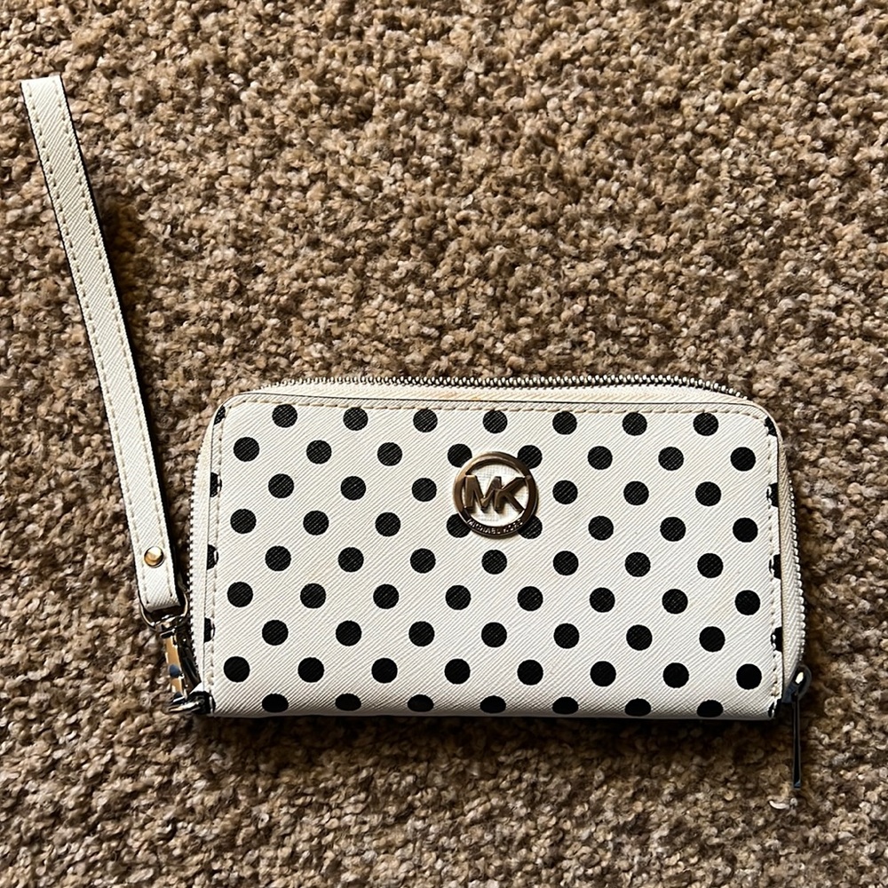 Michael Kors wallet wristlet